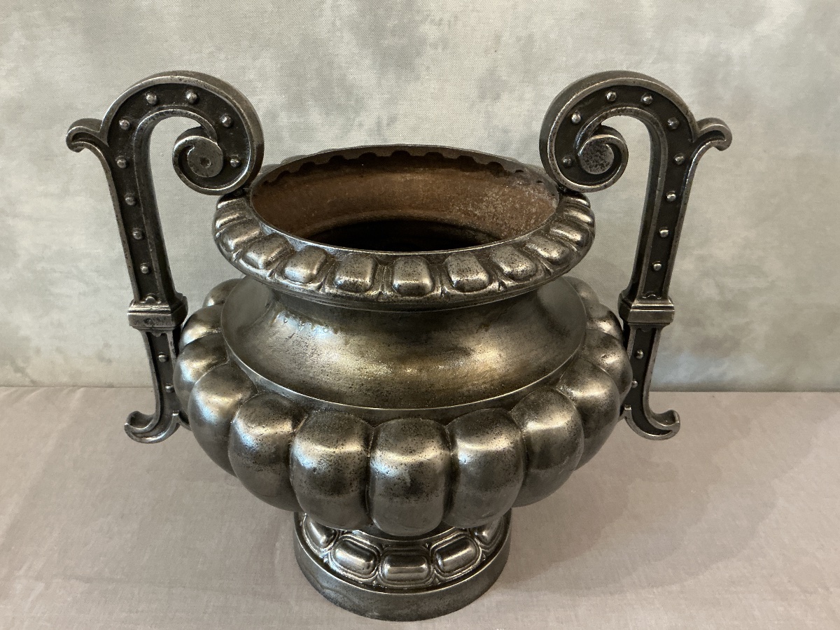 Vase en fonte poli et vernis ancien d’époque fin 19 ème -photo-3