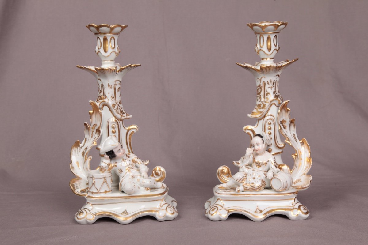 Paire De Bougeoirs En Porcelaine De Vieux Paris 19ème