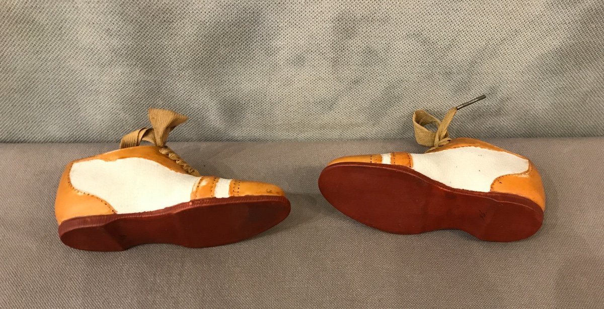 Pair Of Small Porcelain Shoes From The 19th Century-photo-2
