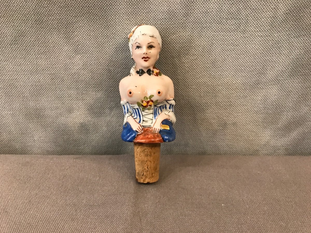 19th Century Porcelain Flirty Bottle Cap