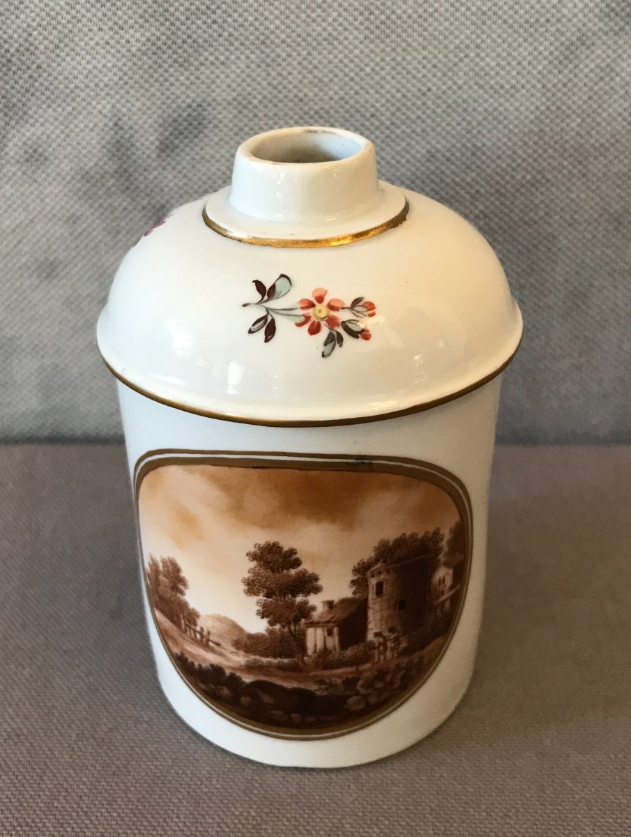 Porcelain Jar From Frankethal Around 1775