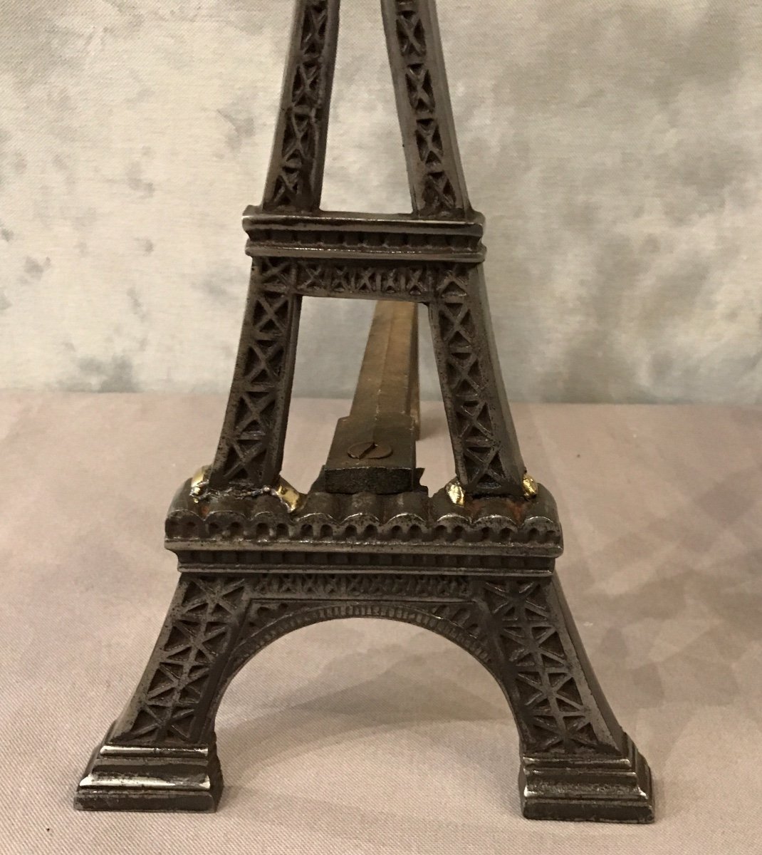 Chenets  Ancien En Fonte poli Représentant La Tour Eiffel Vers 1900 -photo-4