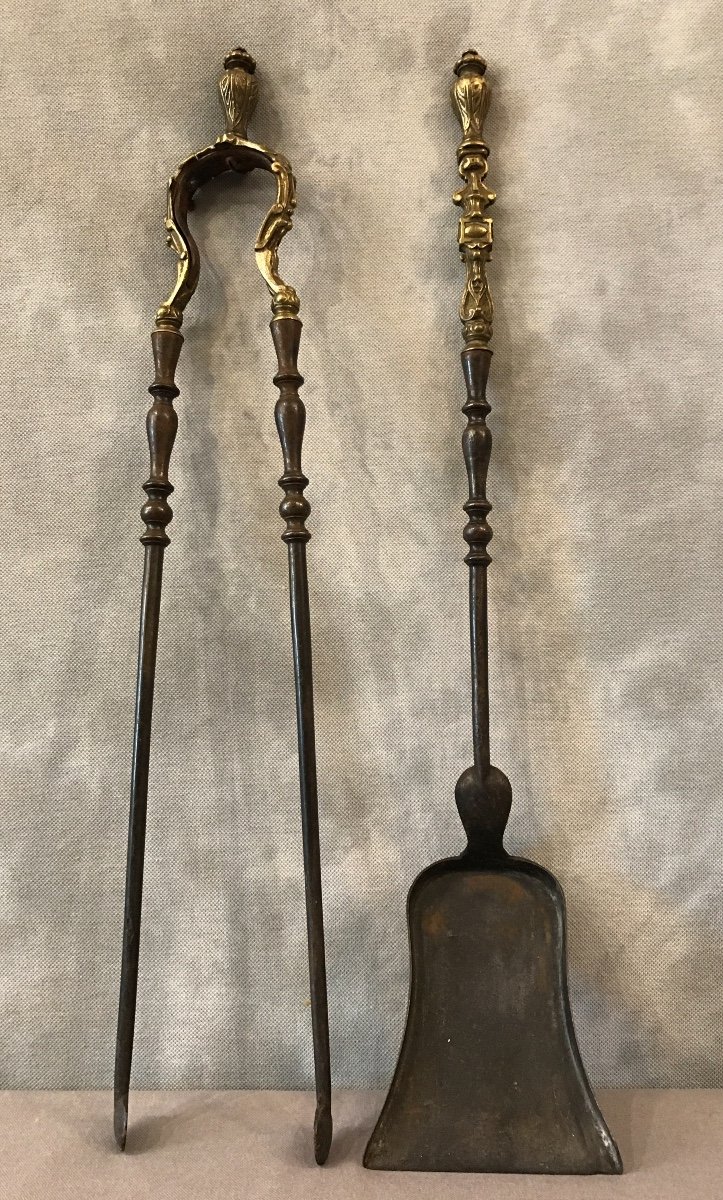 Set Of A Shovel And A Clamp In Iron And Bronze From The 19th Century