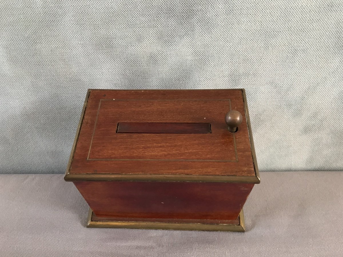 Napoleon III 19th Century Mahogany Cigarette Box.