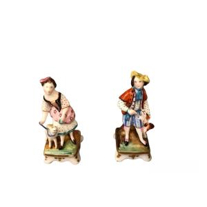 Deux Miniatures En Porcelaine D’époque 19 ème Très Charmants Et Colorés 
