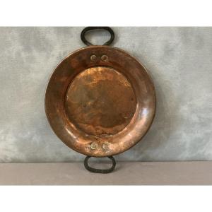 Plat rond en cuivre d’époque fin 18 ème