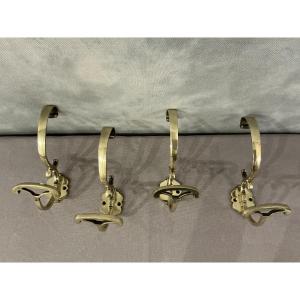 Ensemble de 4 patères, porte manteaux en bronze d’époque 19 ème Restauration 