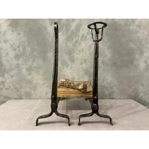 Paire de chenets anciens en fer forgé d’époque 17 ème