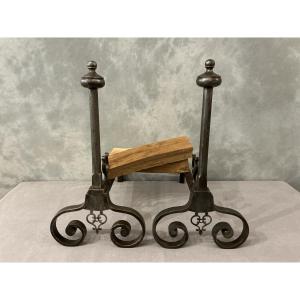 Chenets en fer rustique d’époque 18 ème 