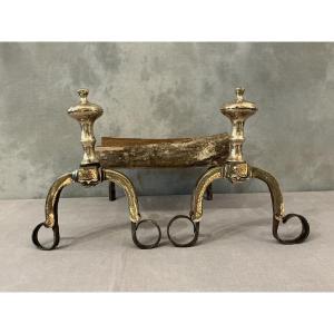 Small Antique Iron And Brass Fire Tongs From The Louis XIV Period, 17th Century 