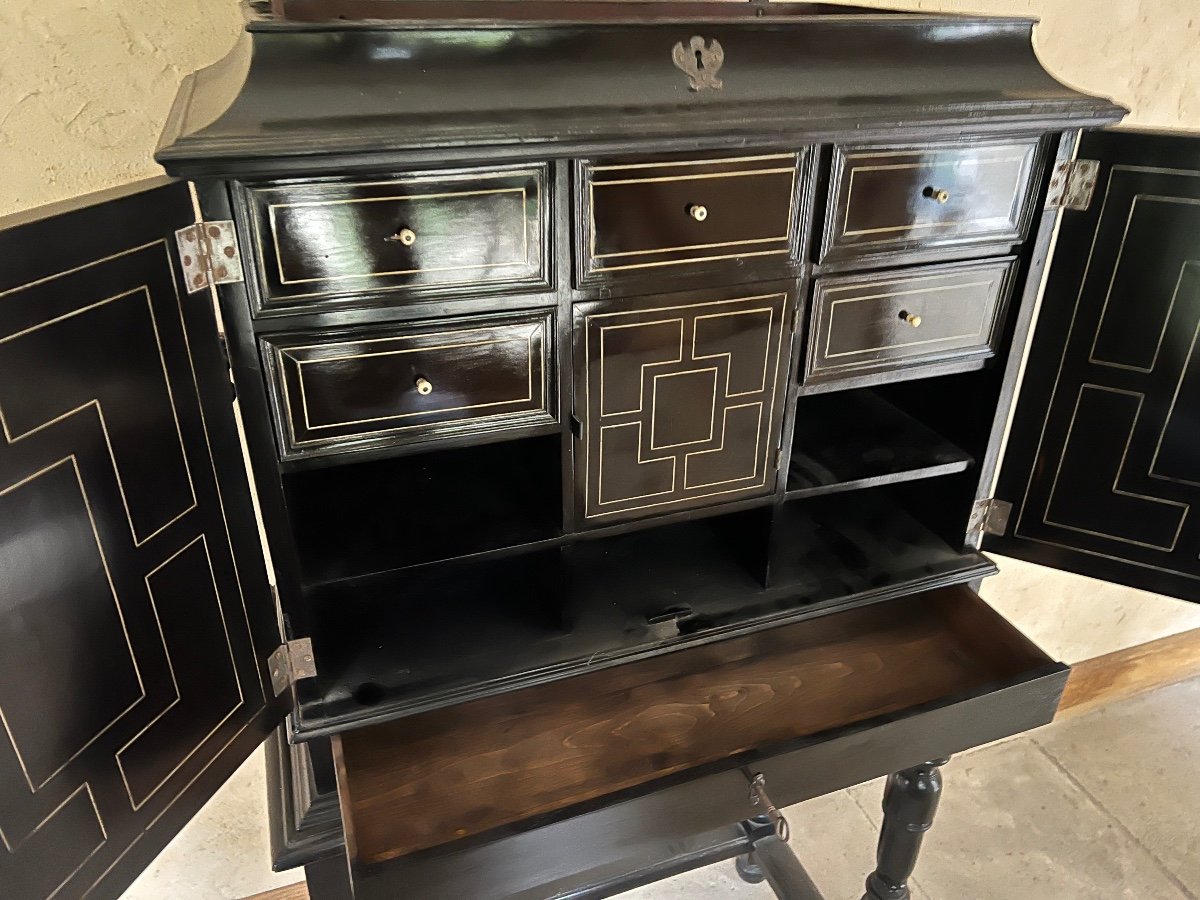 Cabinet In Ebony Veneer And Ivory Fillets-photo-2