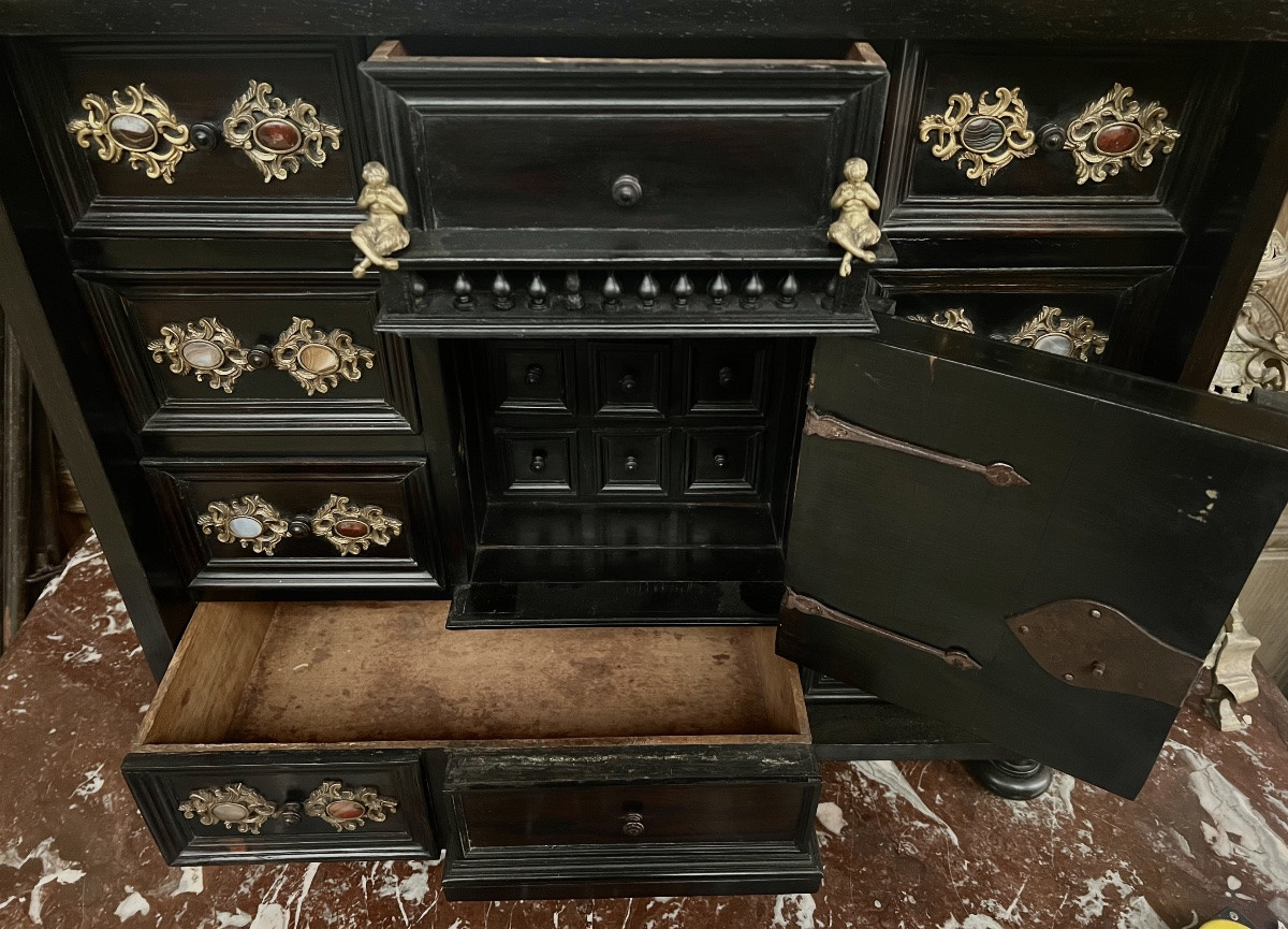 Cabinet à décor de pierres dures et bois noirci 17 eme siècle -photo-2