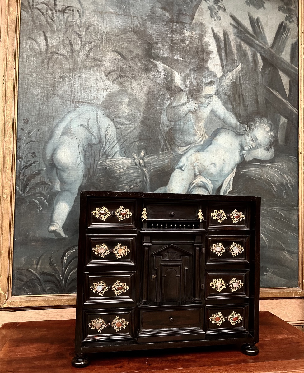 Cabinet à décor de pierres dures et bois noirci 17 eme siècle 