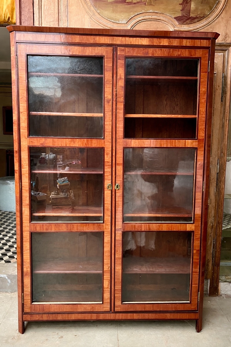Exceptionnelle Vitrine de Bibliothèque en Marqueterie de Bois de Rose - Époque XVIlle-photo-2