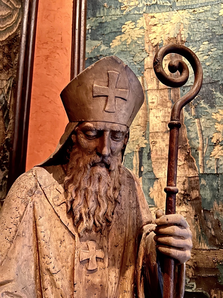 Saint Nicolas et les trois enfants – Sculpture en chêne du XVIIe siècle-photo-3