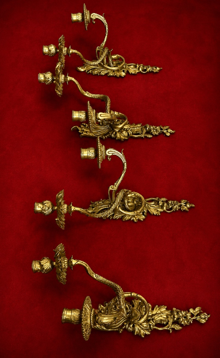 Exceptional Pair Of Gilded Bronze Wall Sconces, Regency Style -photo-2