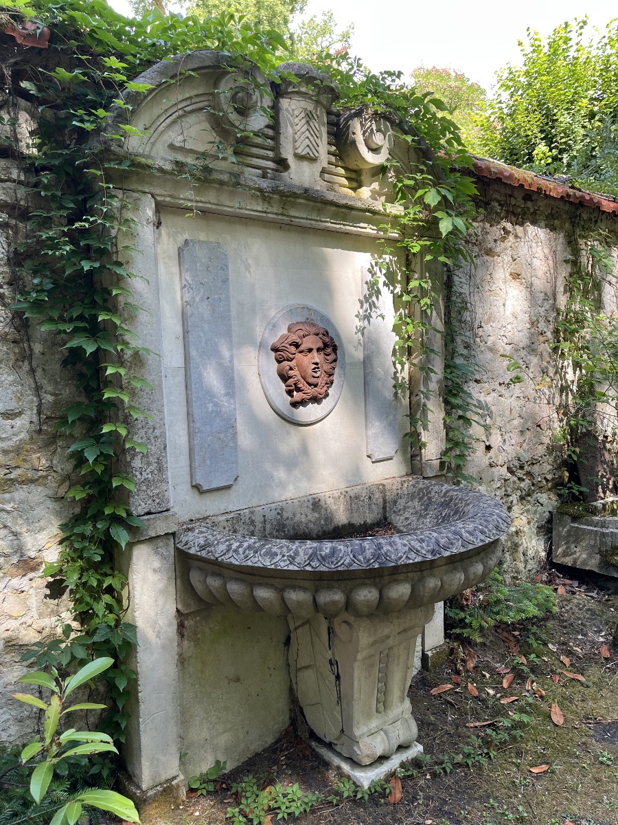 19th-century Carved Marble Wall-mounted Fountain