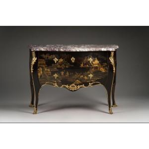 Curved Chest Of Drawers With Lacquered Trim On All Sides