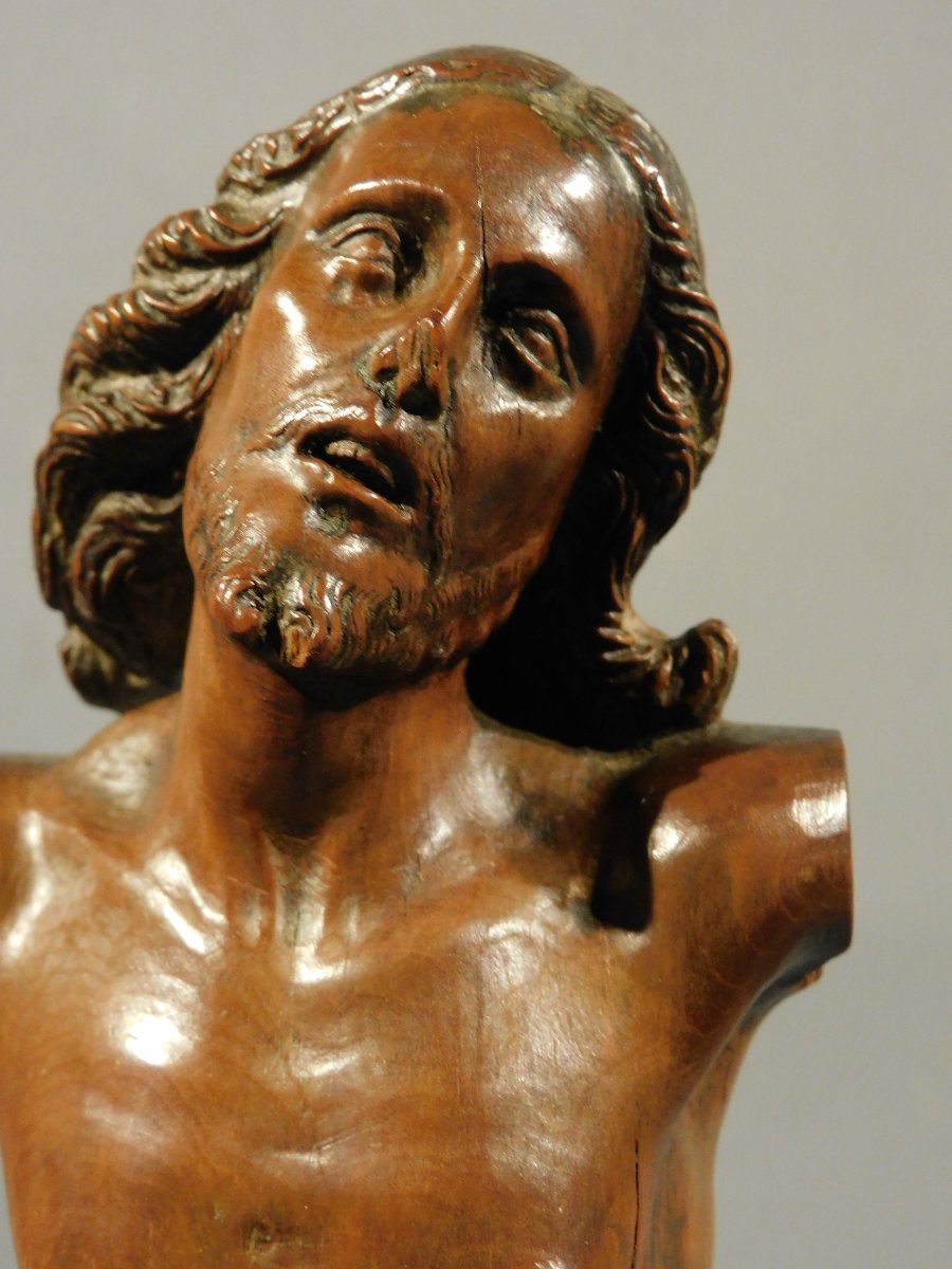 Christ en buis sculpté fin 17eme - debut 18eme siécle-photo-5