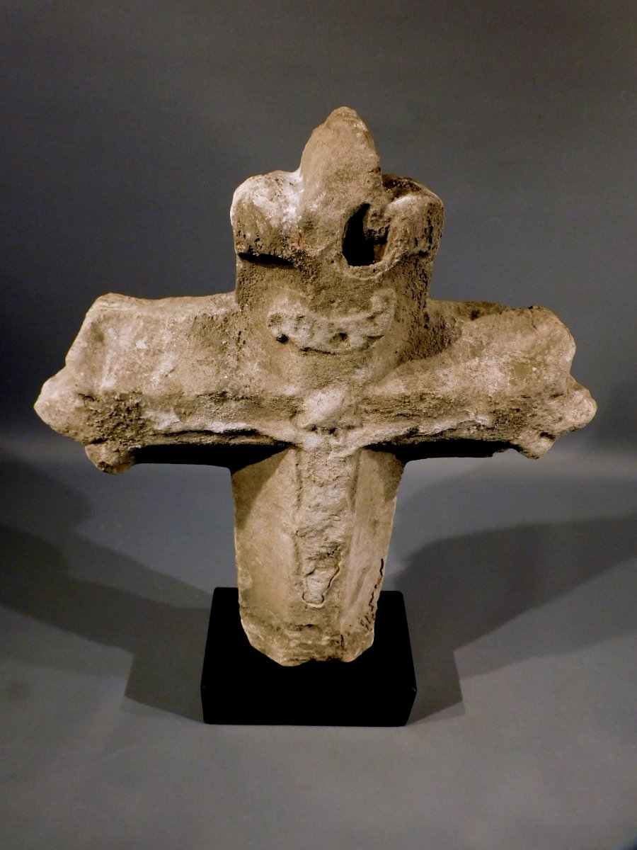Stone Gravel Cross Depicting Christ, 15th–16th Century, High Gothic Period-photo-7