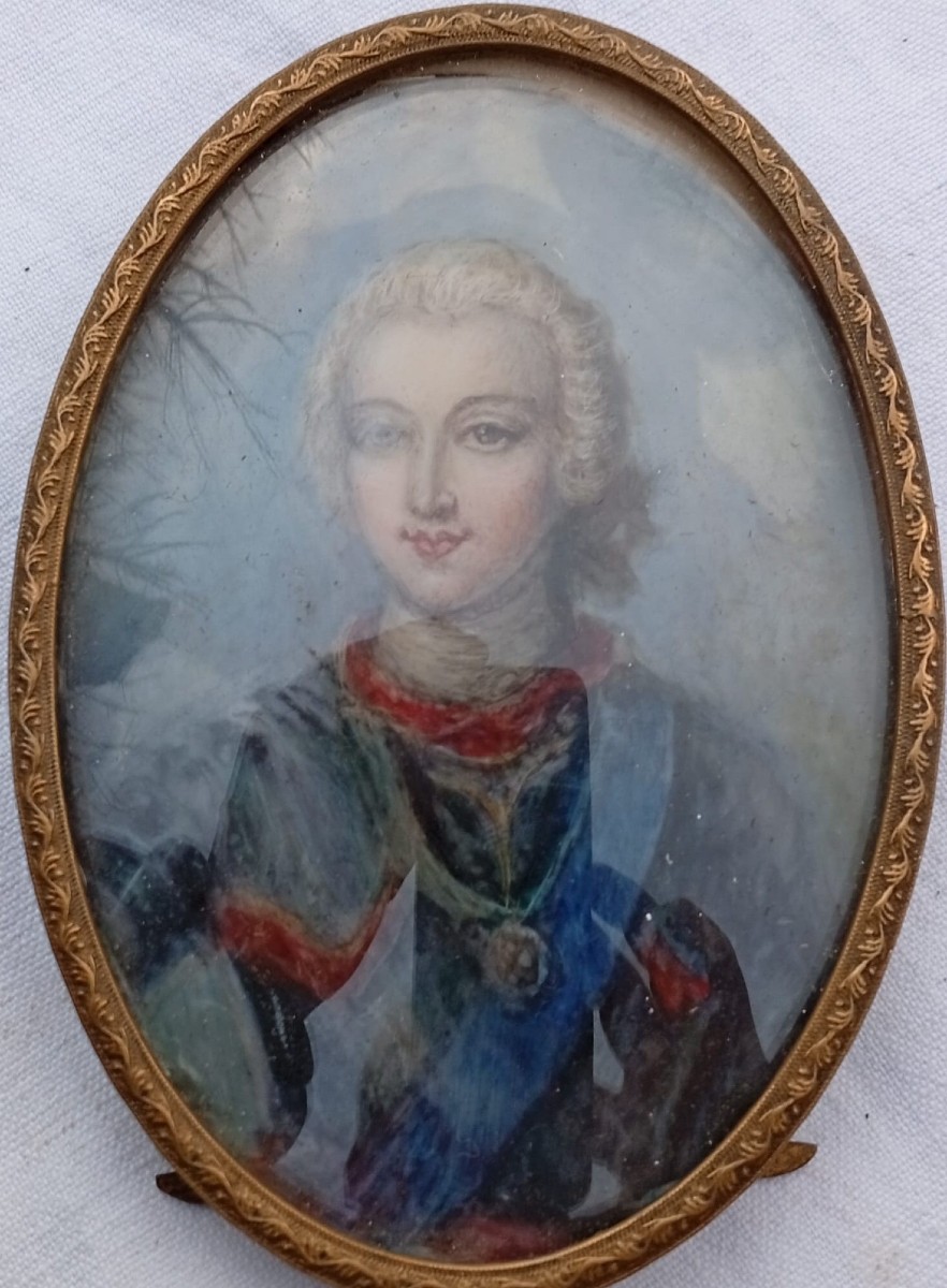 Portrait d'un chevalier en peinture dans un cadre ovale