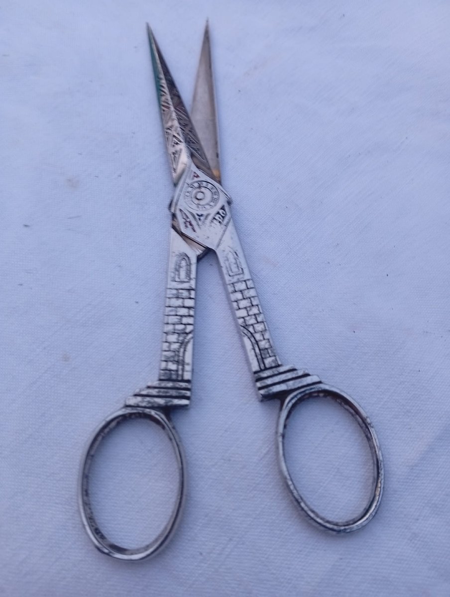 Paire de ciseaux de couture en forme de chapelle-photo-2