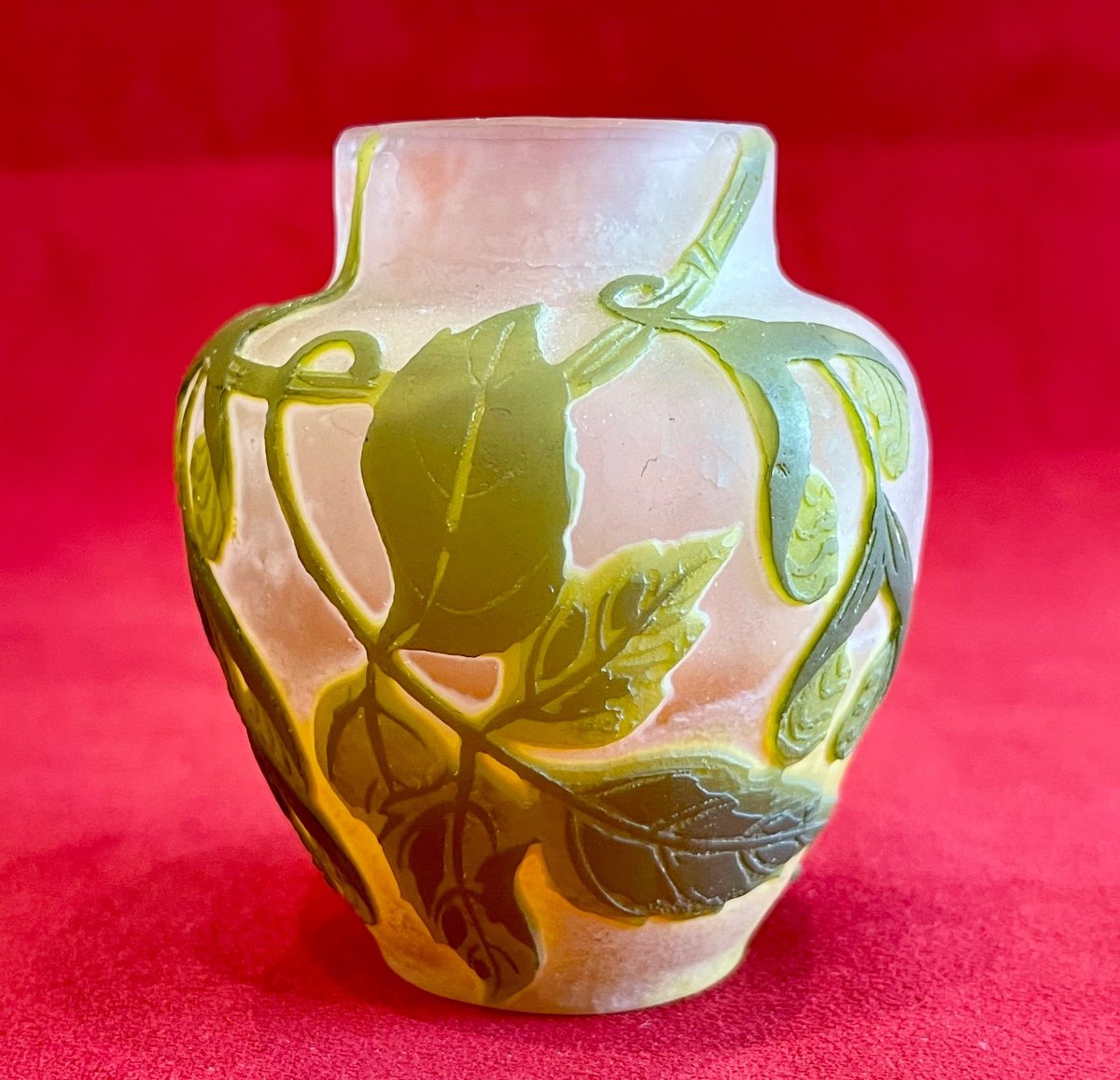 E. Galle - Small Vase With Foliage Decor-photo-4