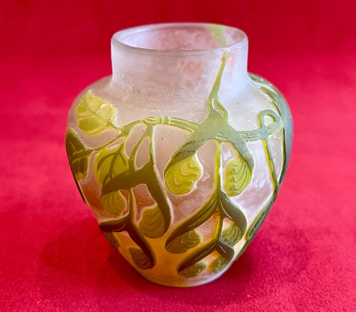 E. Galle - Small Vase With Foliage Decor-photo-7