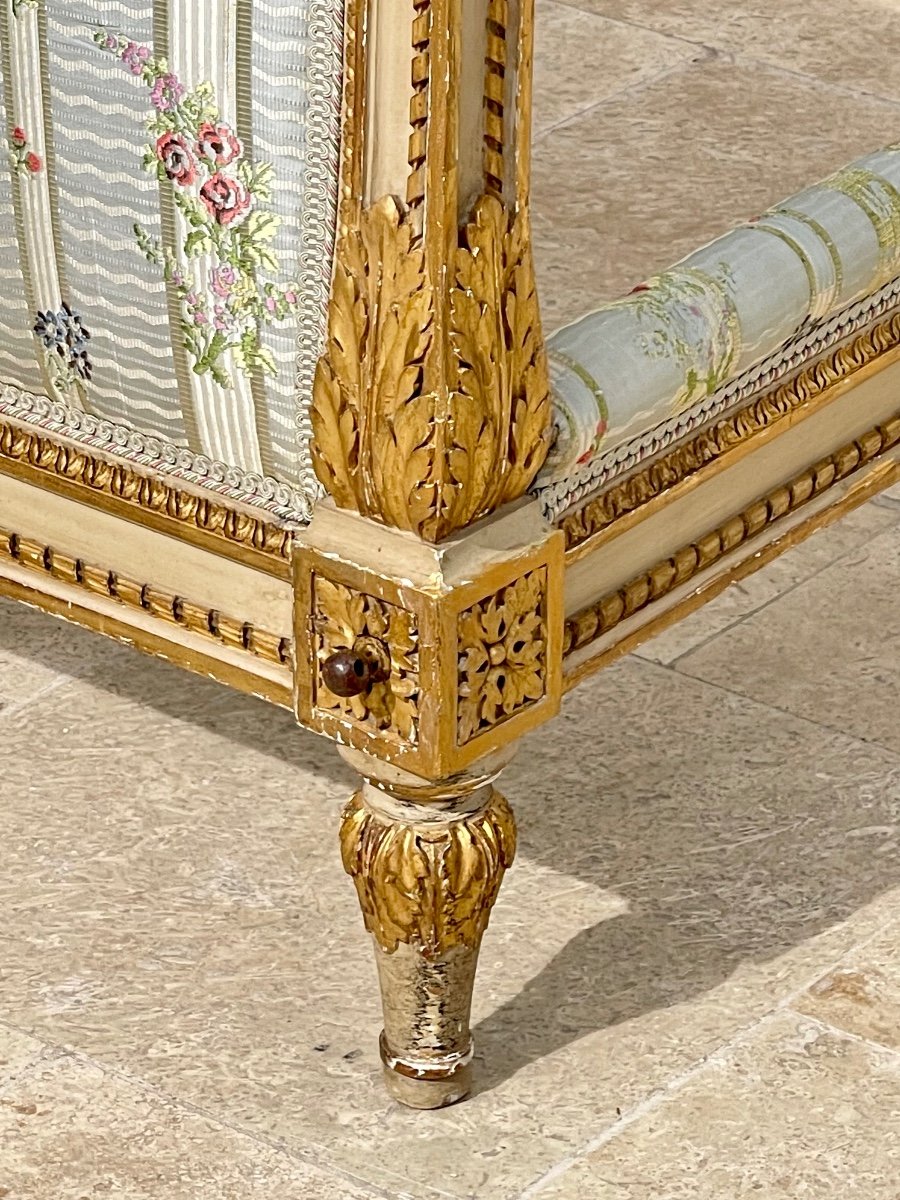 Louis XVI Kingsize Bed-photo-1