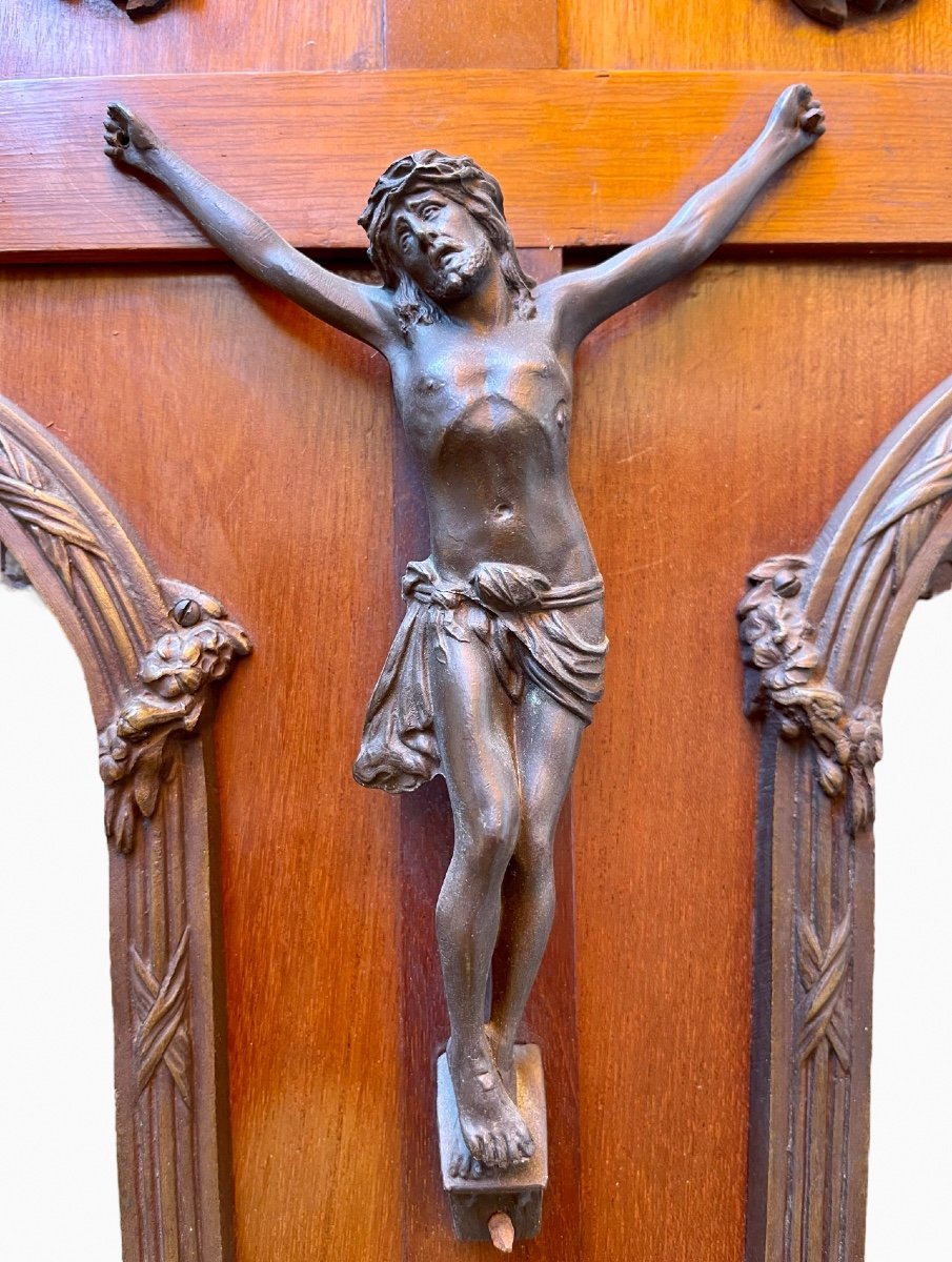 Nineteenth Carved Wooden And Bronze Crucifix-photo-4