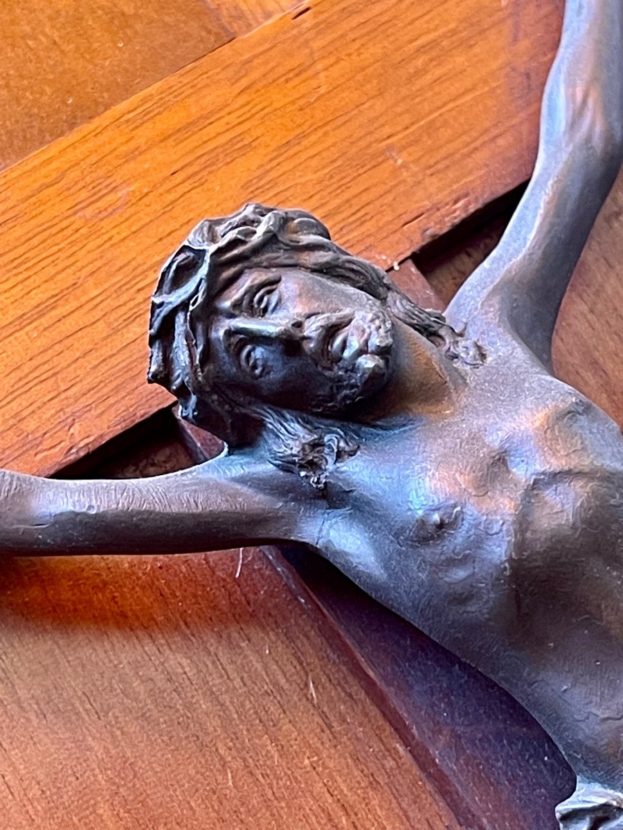 Crucifix en Bronze et Bois Sculpté XIXe-photo-1