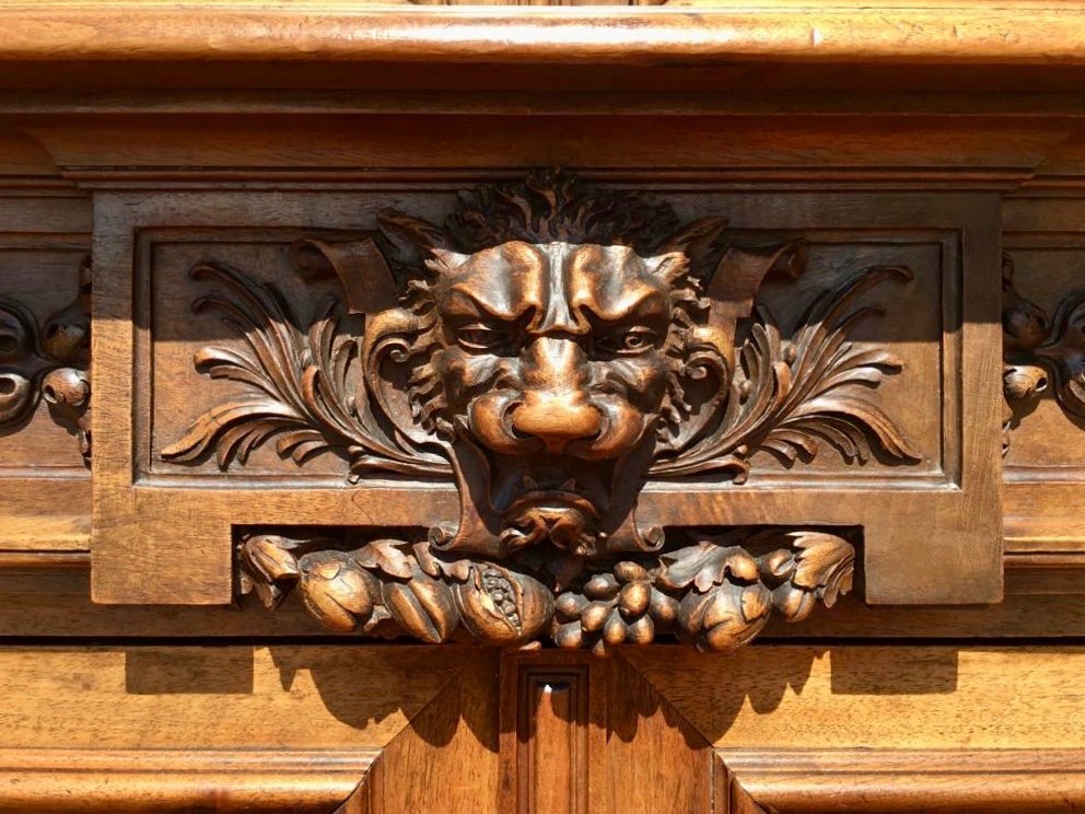 Buffet deux Corps en Noyer Style Renaissance -photo-4