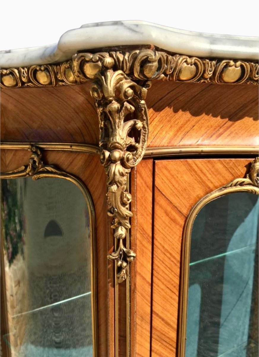 Louis XV Style Showcase In Marquetry & Bronze-photo-3
