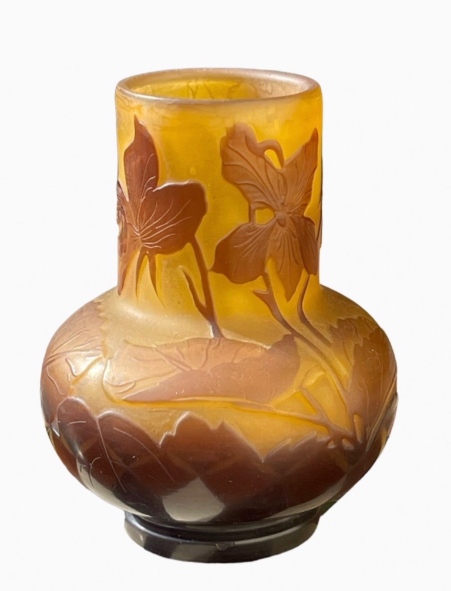 E. GALLE - Petit Vase à Décor Floral
