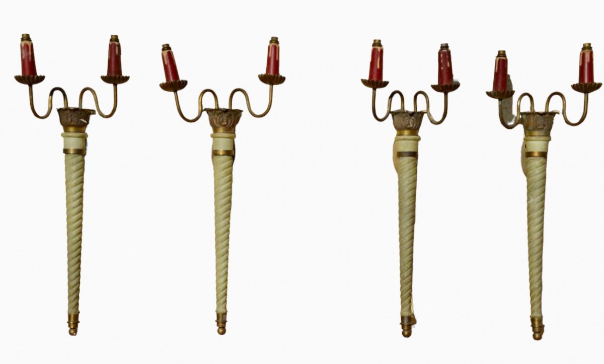 Suite de 4 Grandes Appliques / Torchères 