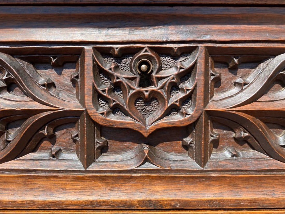 Buffet/Vaisselier en Noyer Style Gothique-photo-1