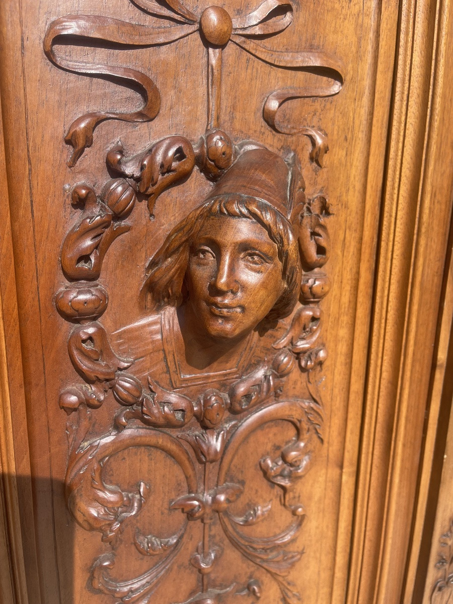 Buffet Renaissance en noyer sculpté -photo-2