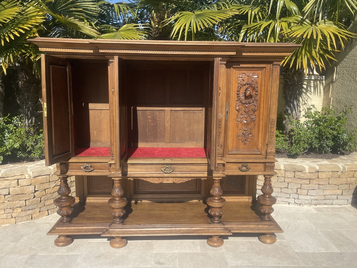 Buffet Renaissance en noyer sculpté -photo-2