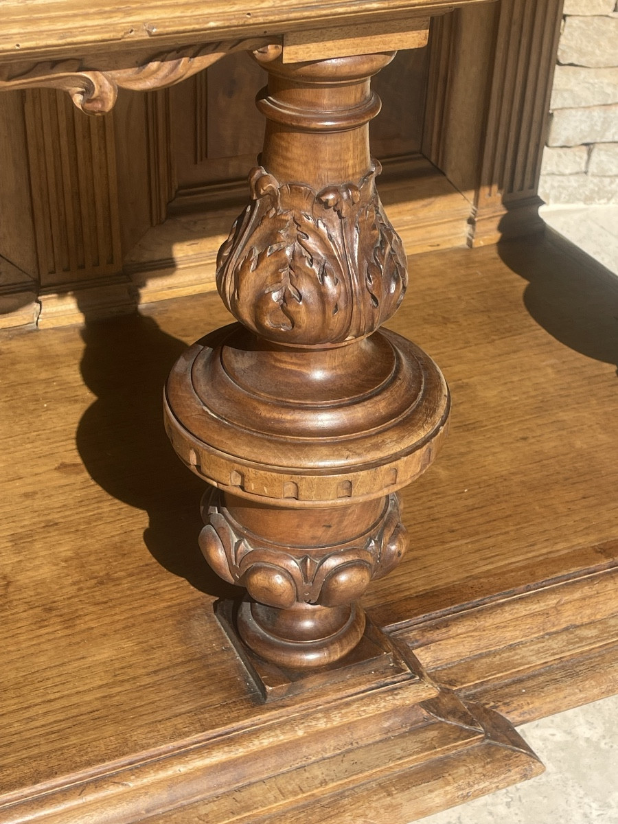 Buffet Renaissance en noyer sculpté -photo-8