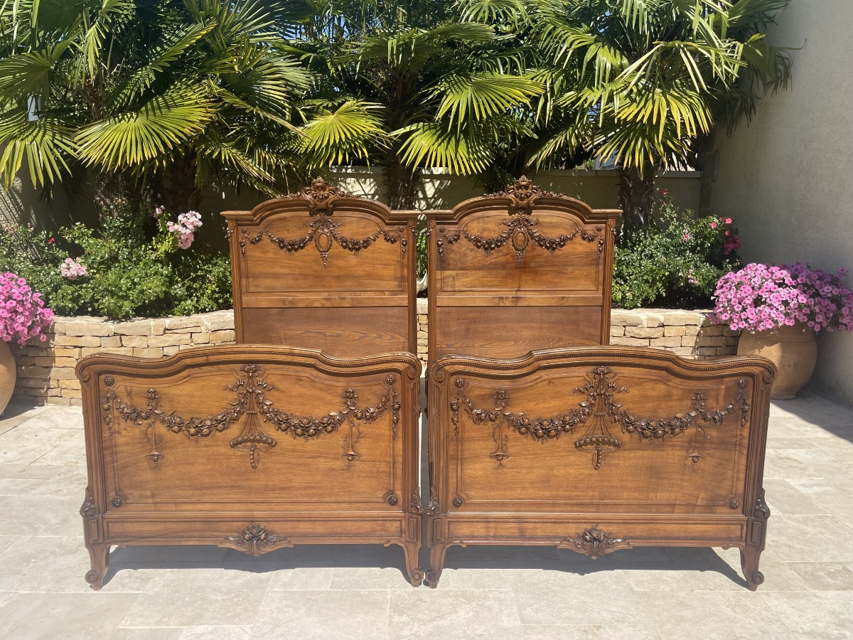 Paire de Lits en Noyer Style Transition Louis XV/ Louis XVI-photo-2