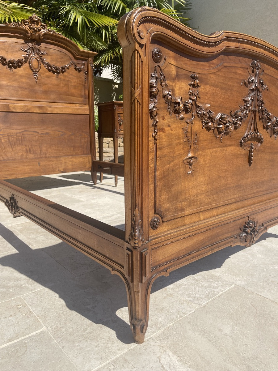 Paire de Lits en Noyer Style Transition Louis XV/ Louis XVI-photo-3