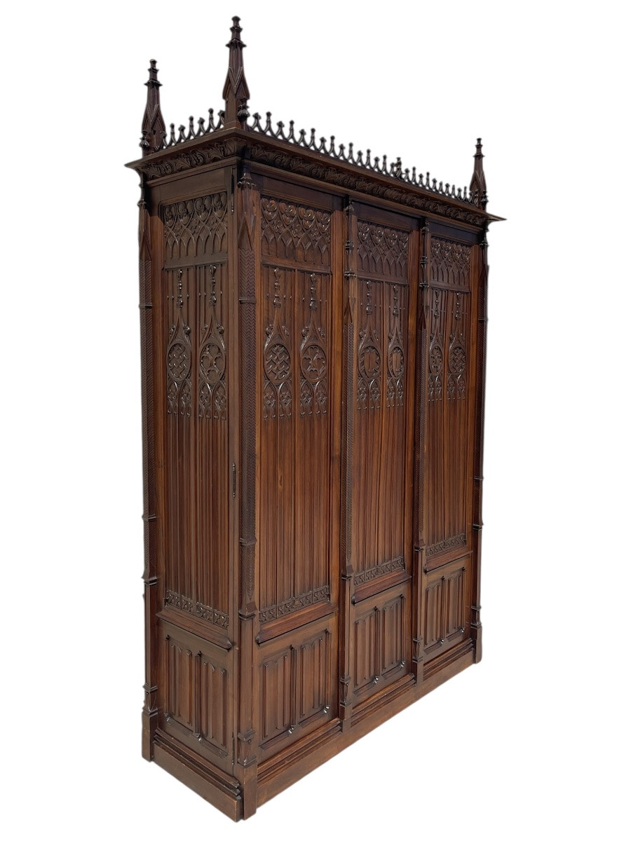 Armoire en Noyer Style Gothique-photo-3