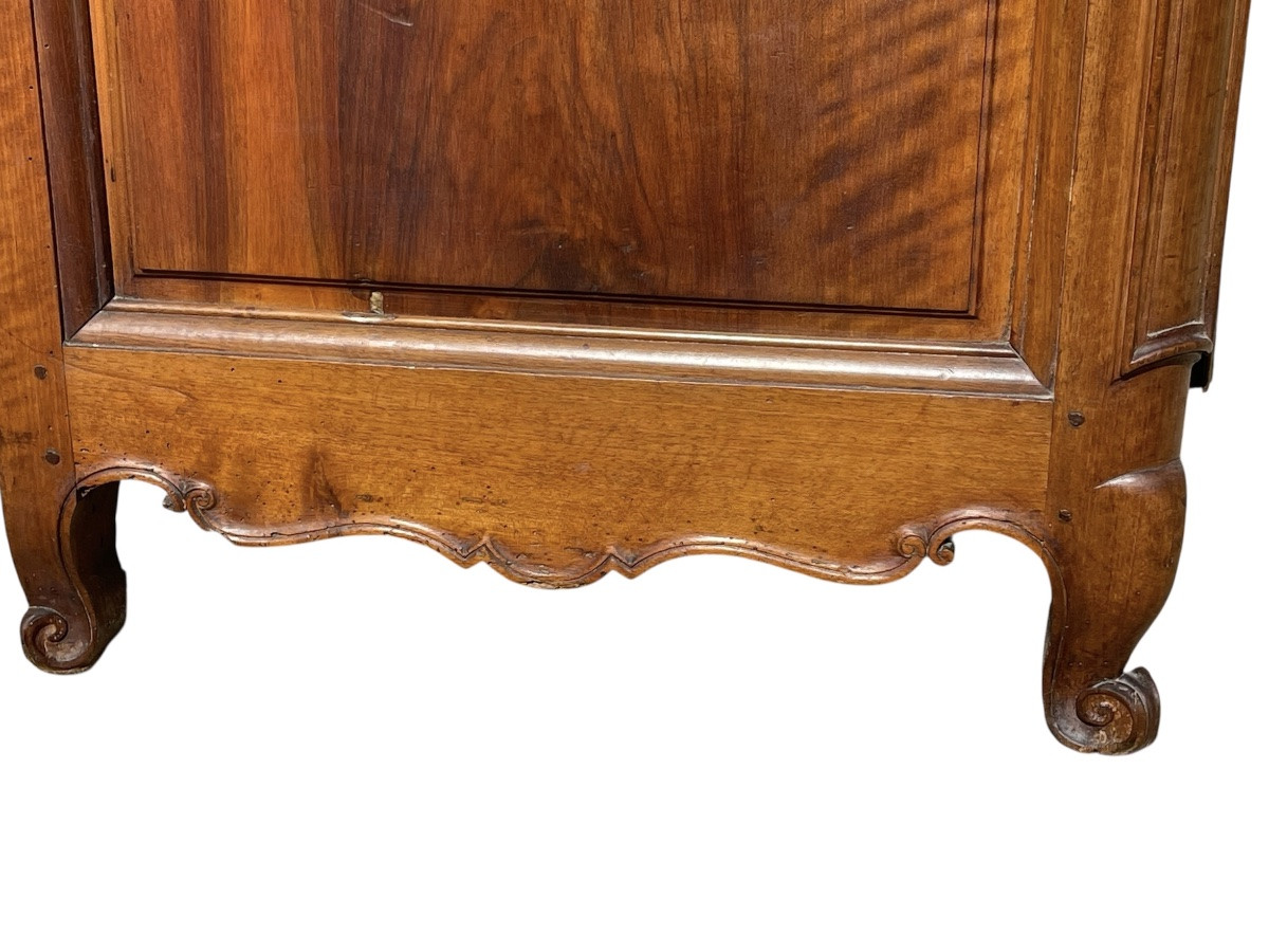 18th Century - Louis XV Period Walnut Chest Of Drawers From Lyon-photo-7