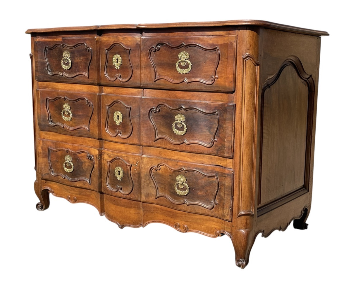 18th Century - Louis XV Period Walnut Chest Of Drawers From Lyon
