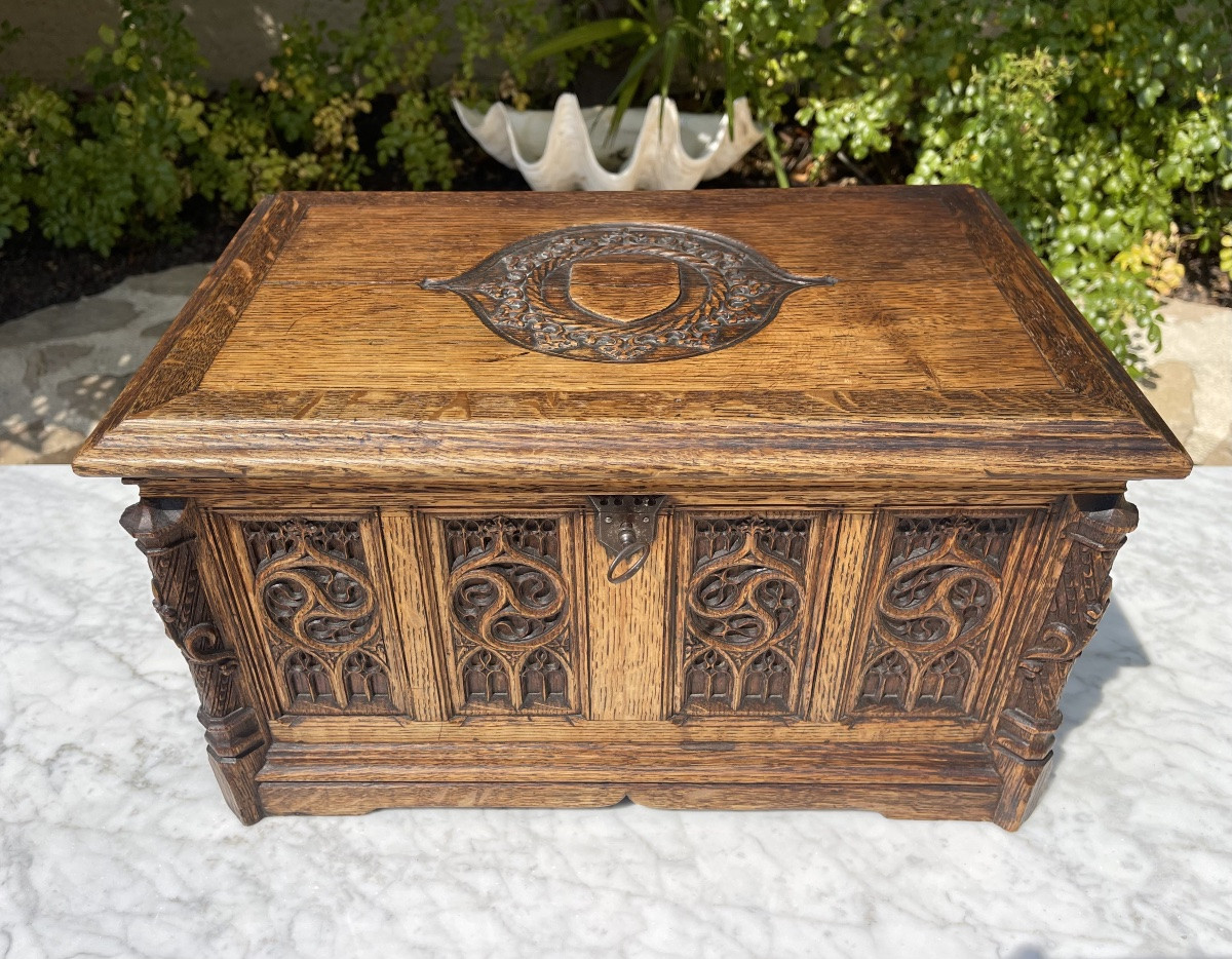 Coffret en chêne Style Gothique -photo-4