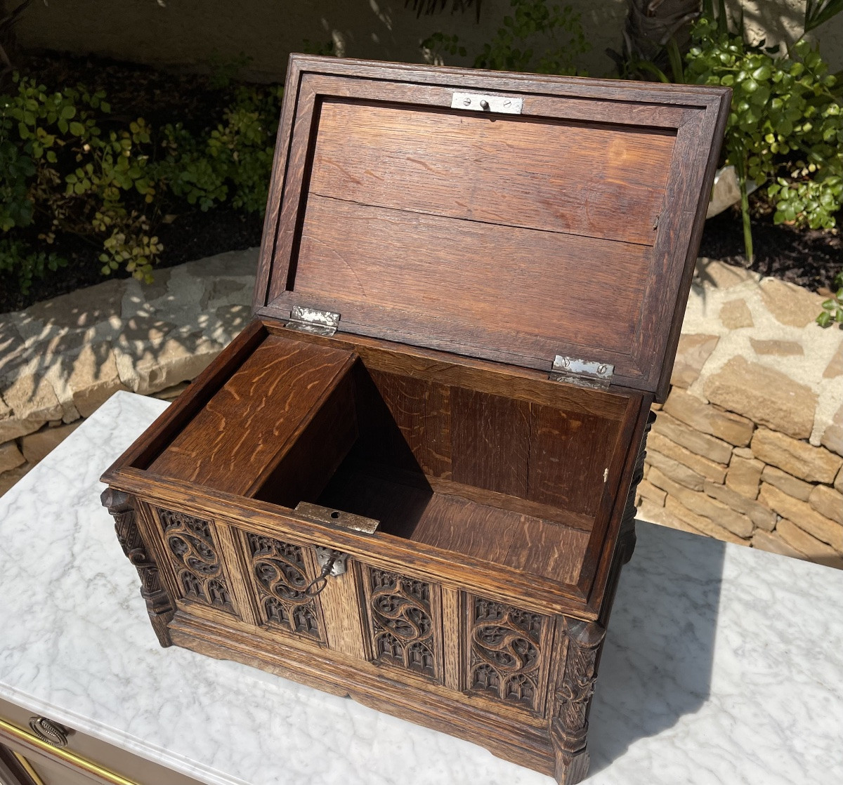 Coffret en chêne Style Gothique -photo-2
