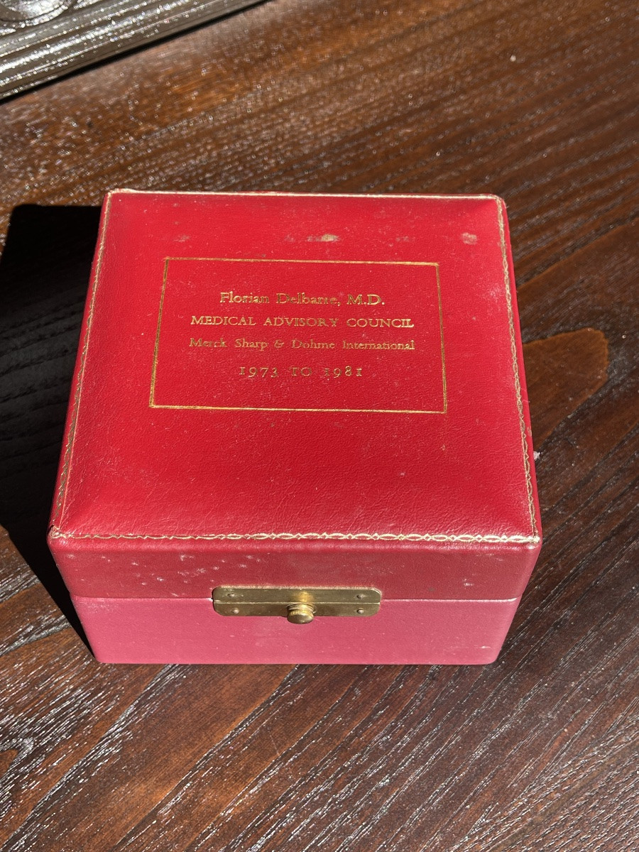 Steuben Glass - Glass Paperweight-photo-3