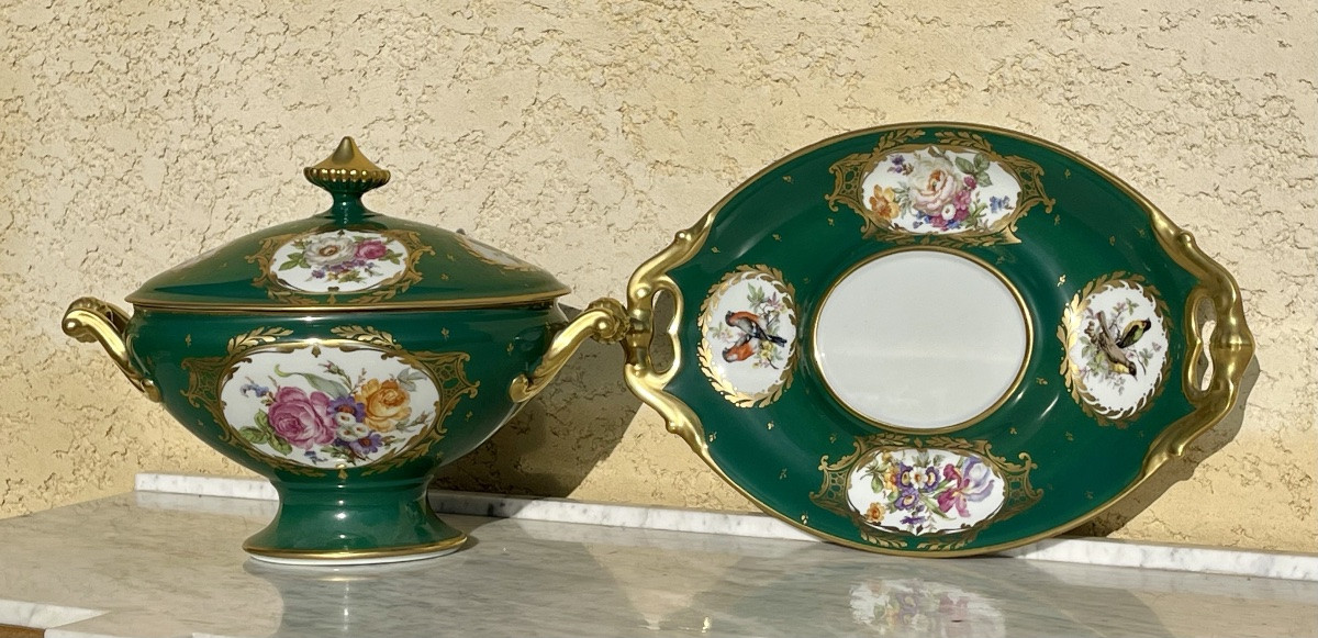 Limoges - Porcelain Tureen And Display Stand -photo-4