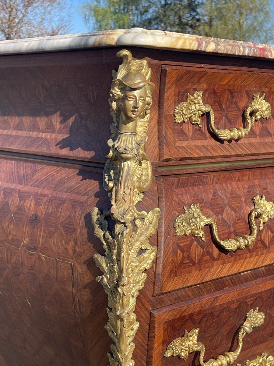 A. BASTET - Commode en Marqueterie Style Louis XV / Nap III-photo-4