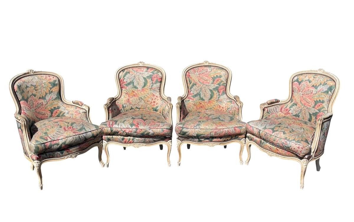 Suite 4 Armchairs/ Bergères Style Louis XV